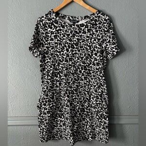 Ellen Tracy | t shirt dress | black | white | pockets | L